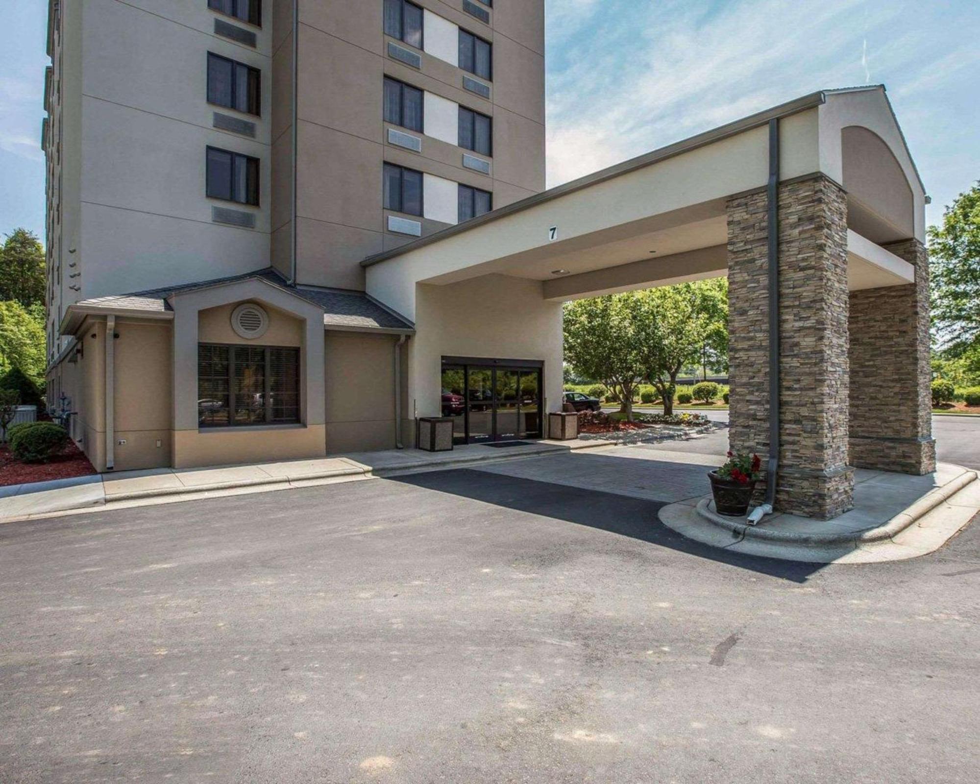 Sleep Inn Greensboro Airport Екстериор снимка