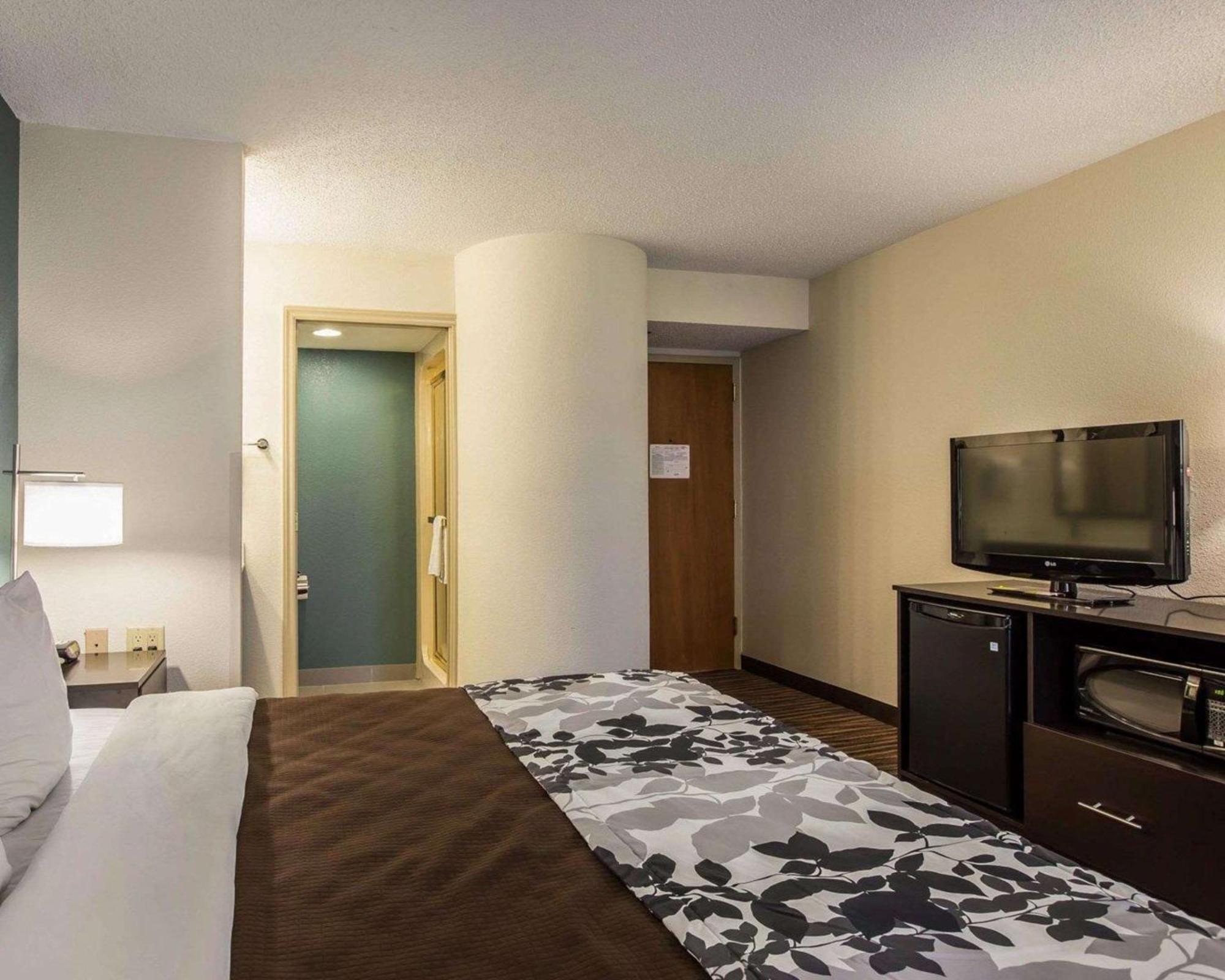 Sleep Inn Greensboro Airport Екстериор снимка