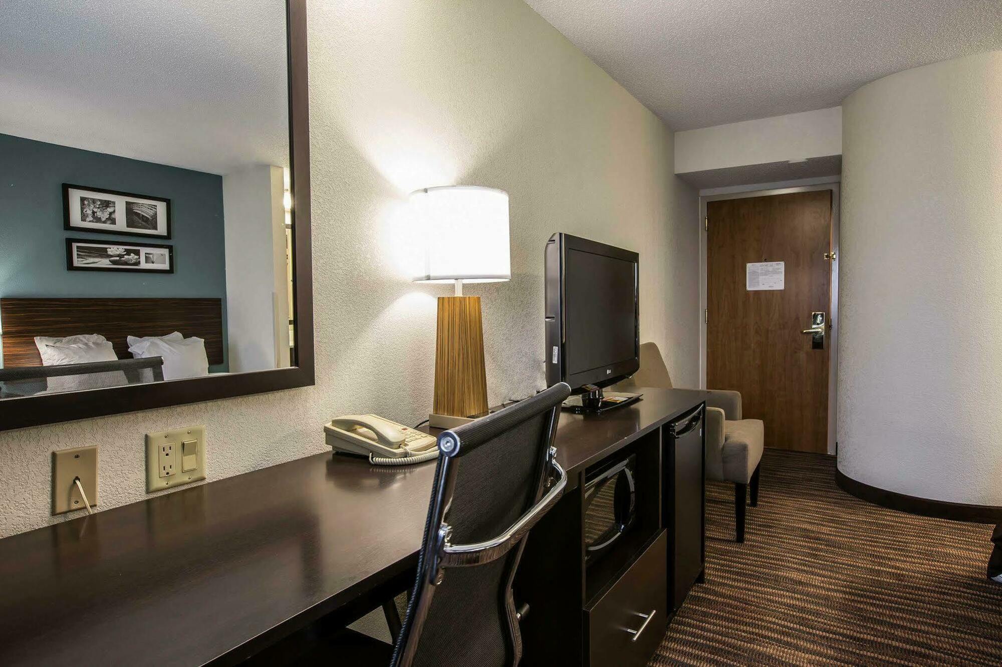 Sleep Inn Greensboro Airport Екстериор снимка