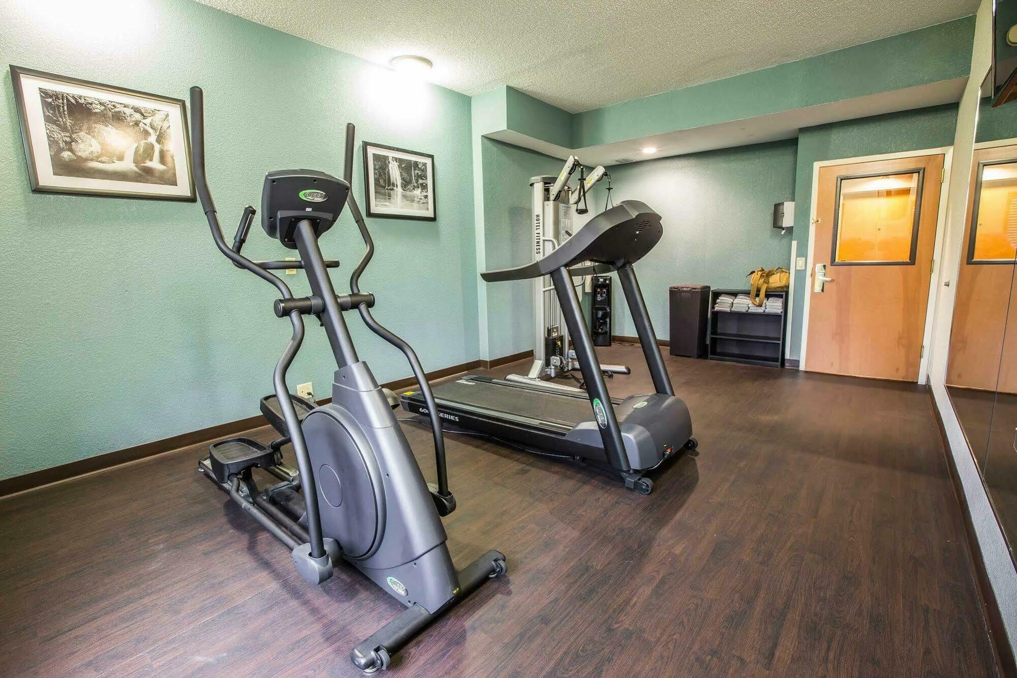 Sleep Inn Greensboro Airport Екстериор снимка